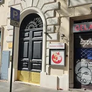  Apartment Merulana: A Due Passi Dal Colosseo